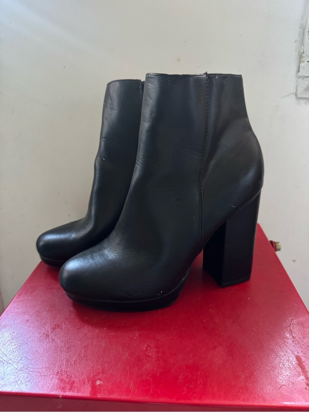 JustFab Black High Block Heel Ankle Booties Size 7.5